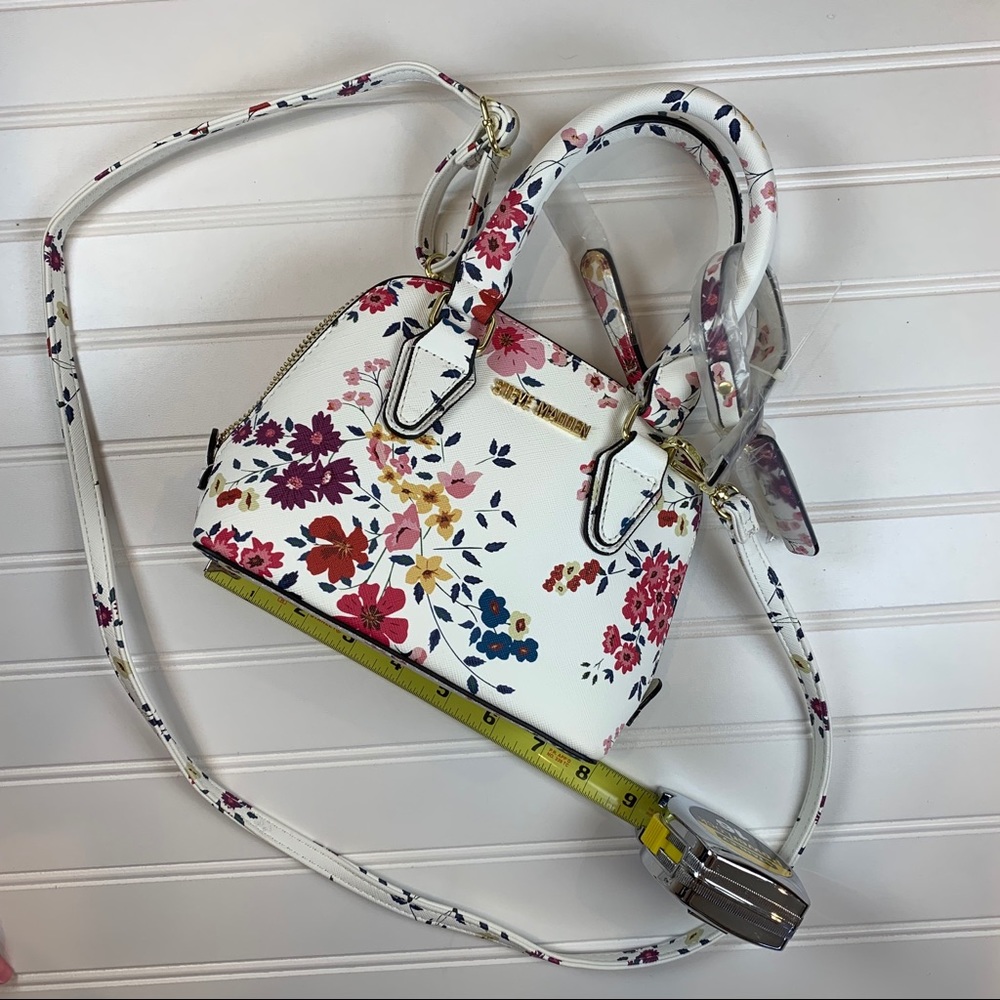 STEVE MADDEN FLORAL CROSSBODY!